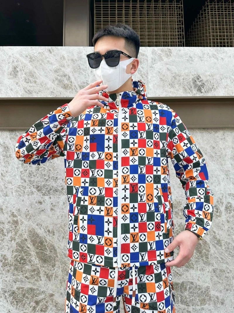 NewStyle Louis Vuitton Sunscreen Jacket 133654