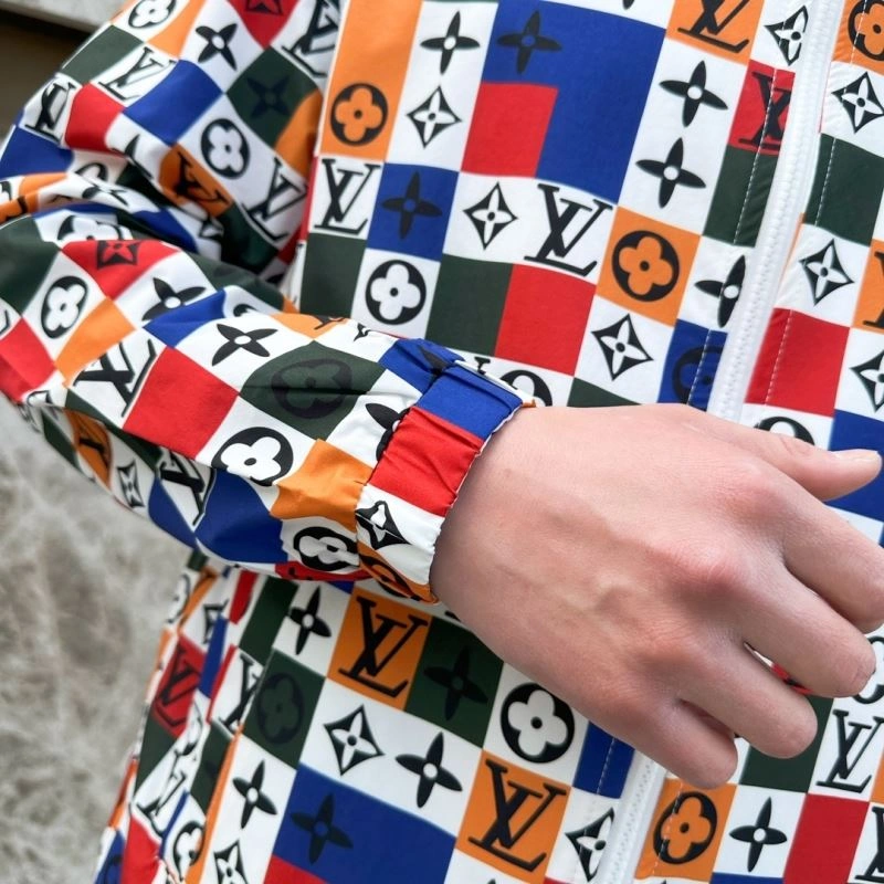 NewStyle Louis Vuitton Sunscreen Jacket 133654