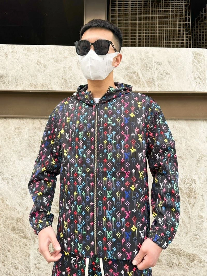 Louis Vuitton Sunscreen Jacket Vibrant 133644