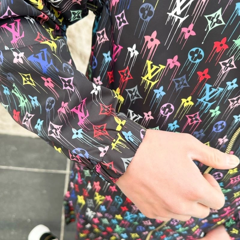 Louis Vuitton Sunscreen Jacket Vibrant 133644