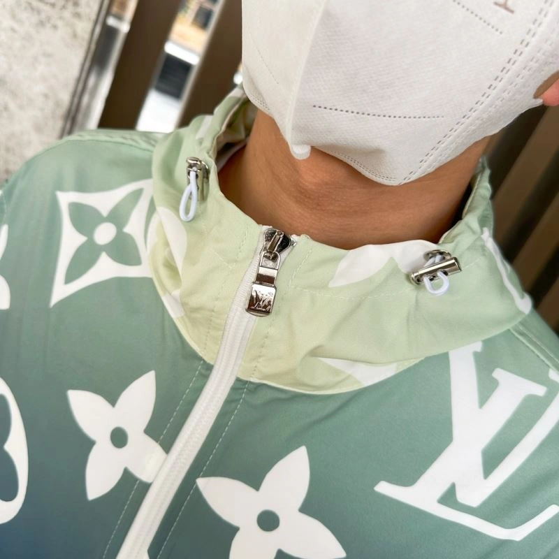 Louis Vuitton Sunscreen Jacket Classic 133642