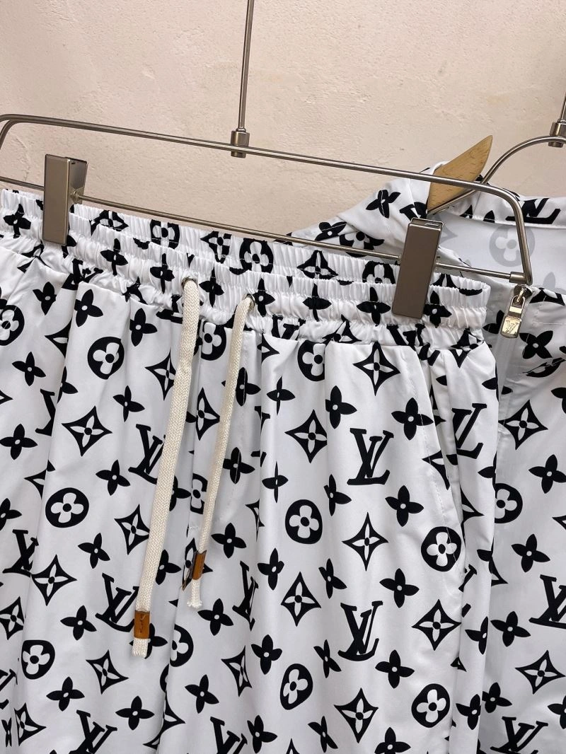 Minimalist Louis Vuitton Sunscreen Jacket 132740