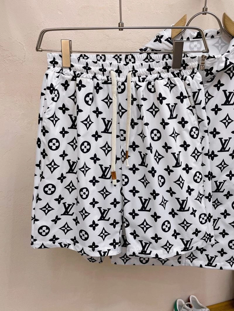 Minimalist Louis Vuitton Sunscreen Jacket 132740