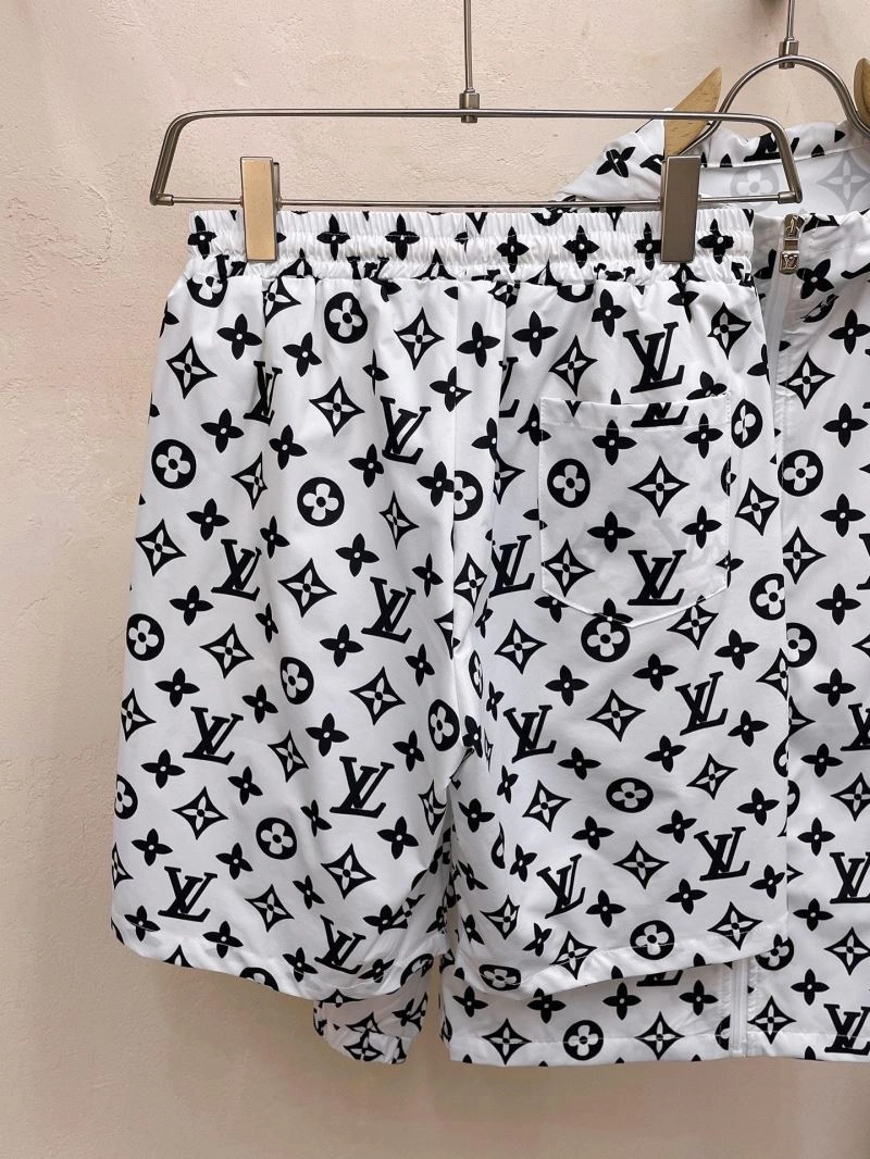 Minimalist Louis Vuitton Sunscreen Jacket 132740