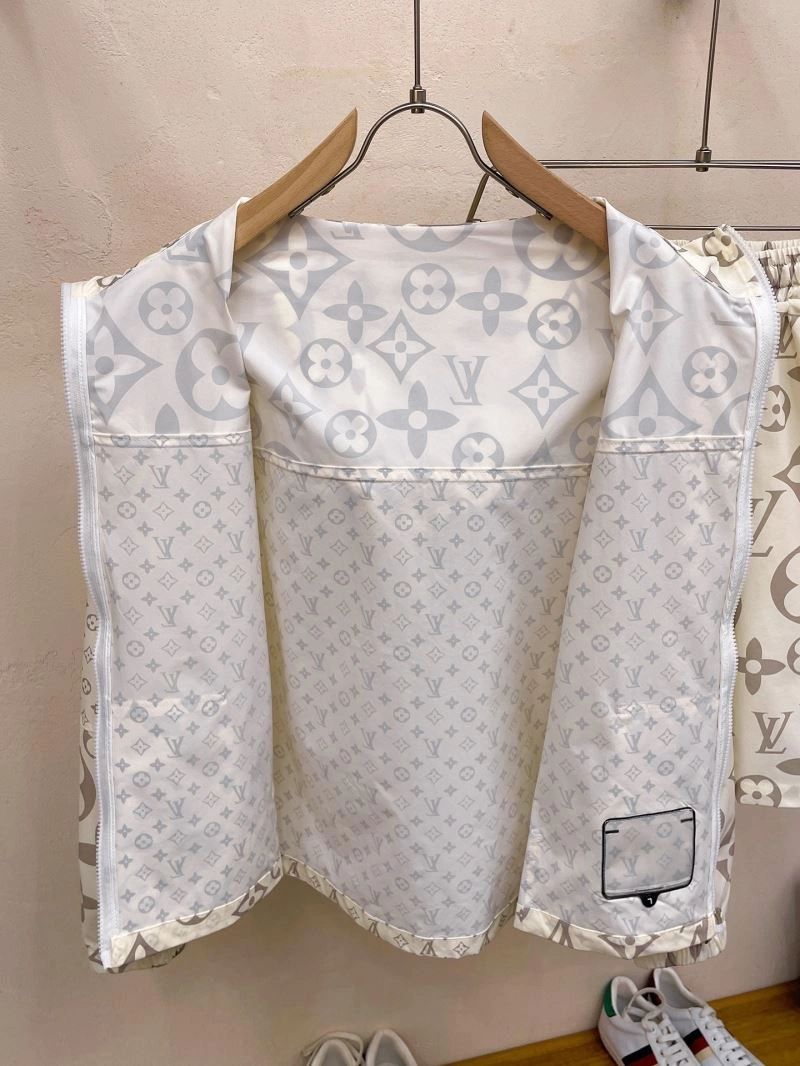 Flexible Louis Vuitton Sunscreen Jacket 132684