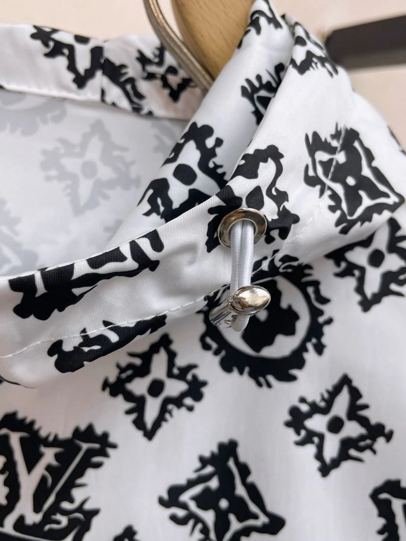 Louis Vuitton Sunscreen Jacket Durable 132683