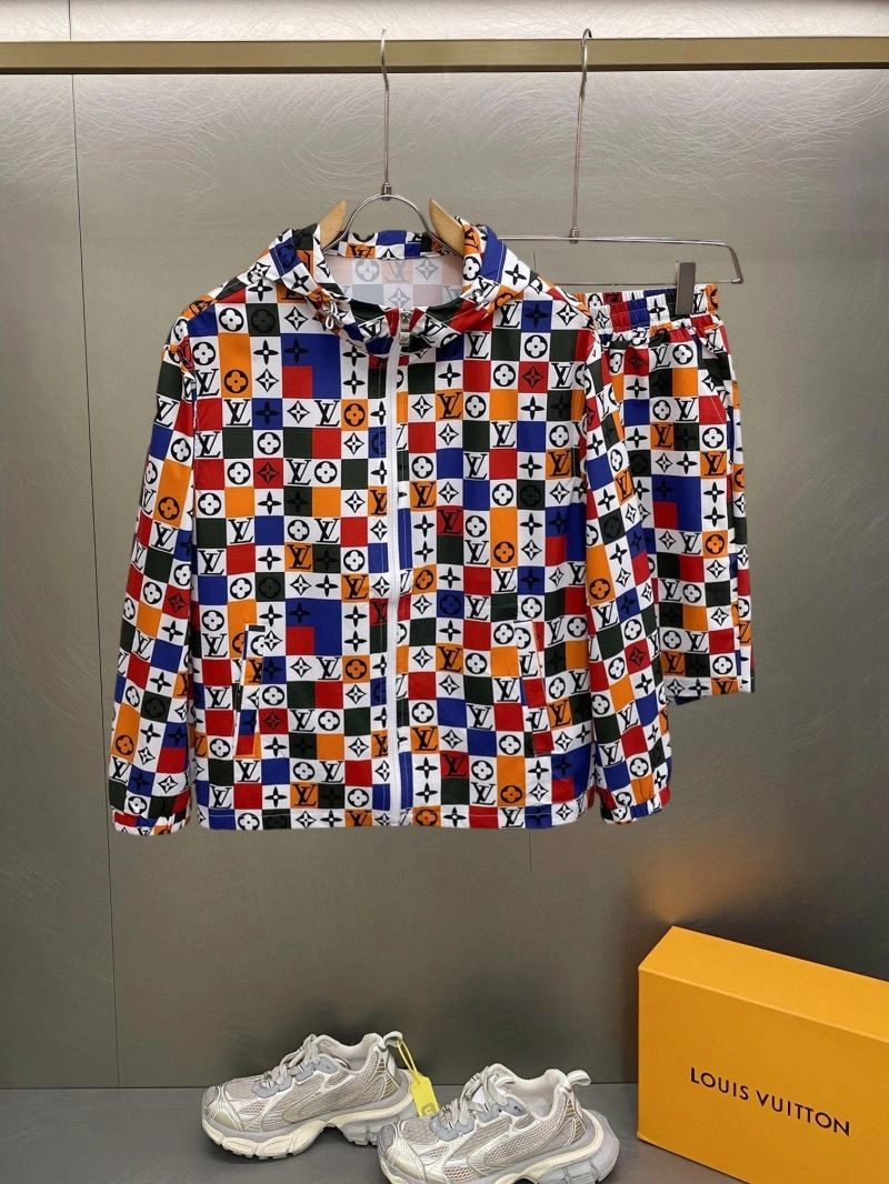 Louis Vuitton Sunscreen Jacket Fashionable 132680