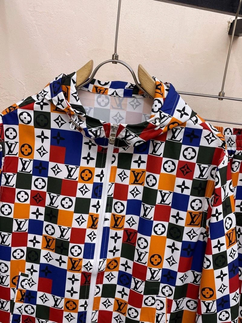 Louis Vuitton Sunscreen Jacket Fashionable 132680