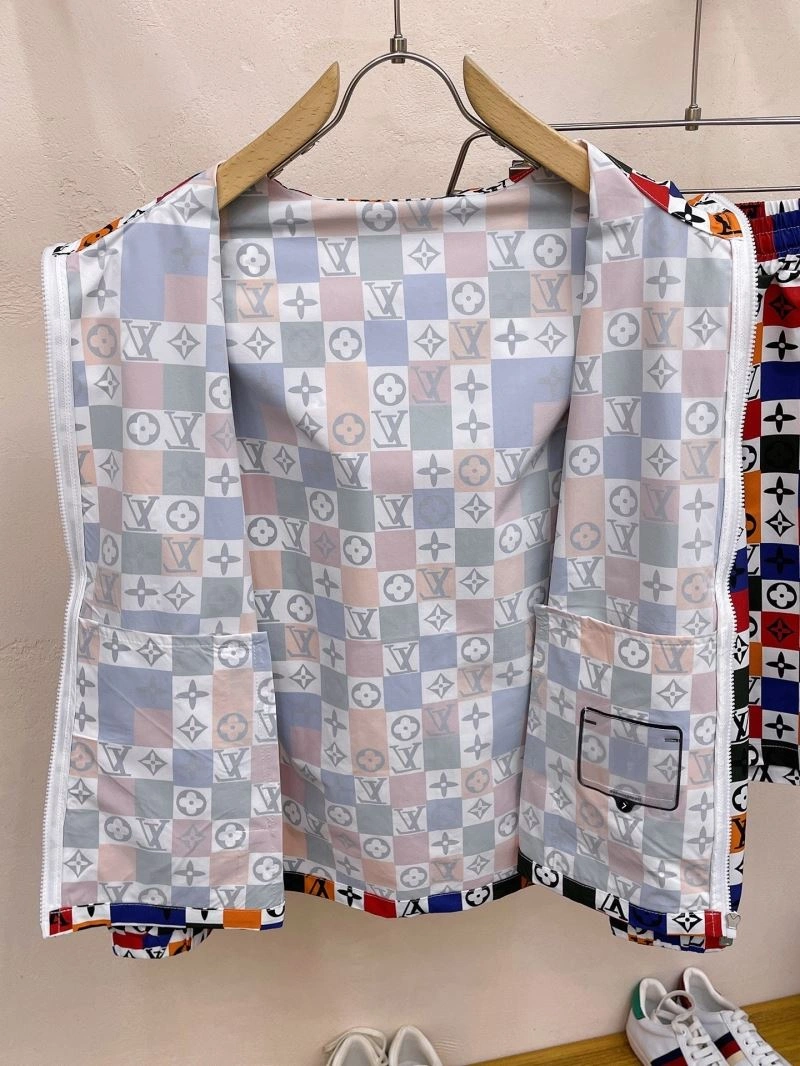 Louis Vuitton Sunscreen Jacket Fashionable 132680