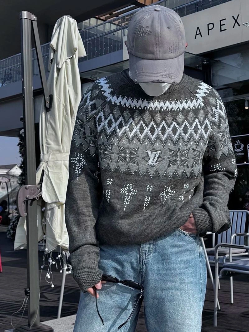 Bold Louis Vuitton Sweaters 138500
