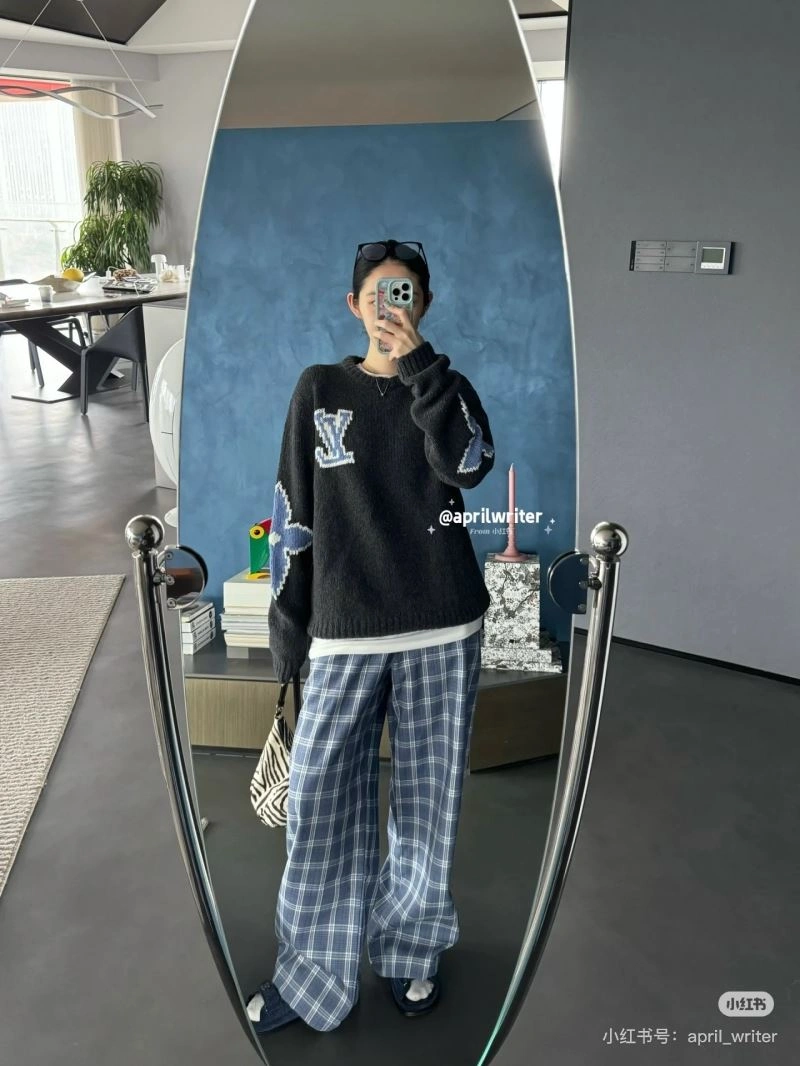 SmartChoice Louis Vuitton Sweaters 138506