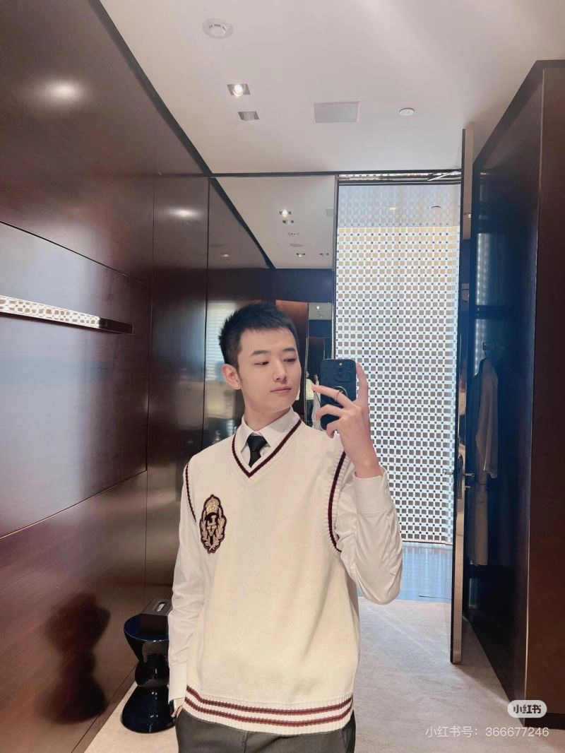 Louis Vuitton Sweaters Stylish 138487