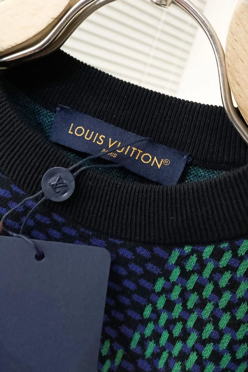 Louis Vuitton Sweaters Upgraded 138911