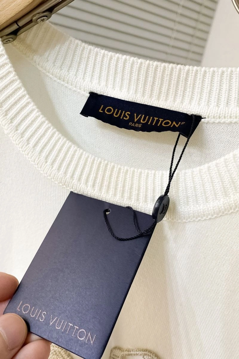 Minimalist Louis Vuitton Sweaters 138909