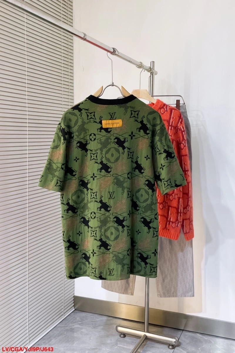 OdorResistant Louis Vuitton Sweaters 138935