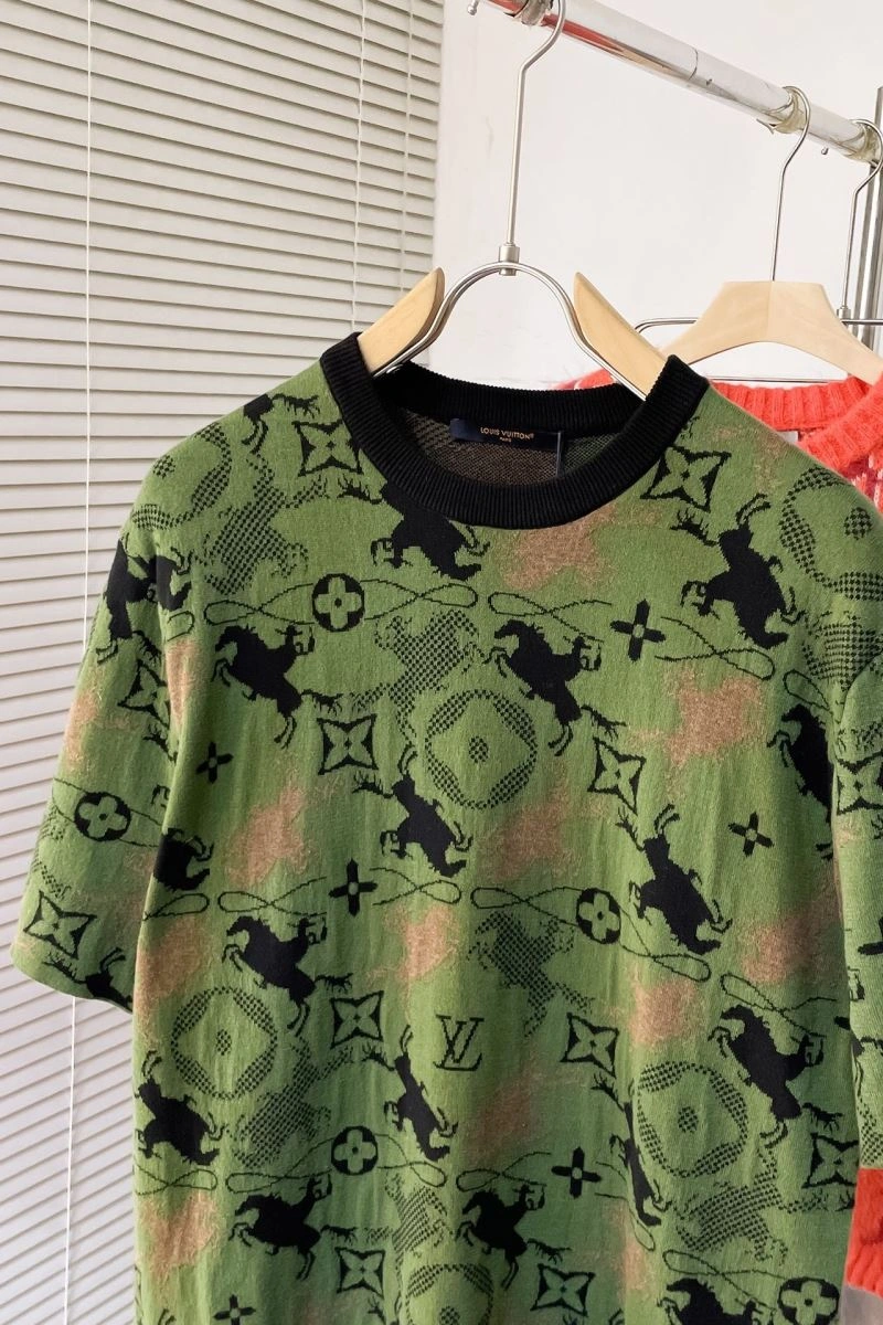 OdorResistant Louis Vuitton Sweaters 138935