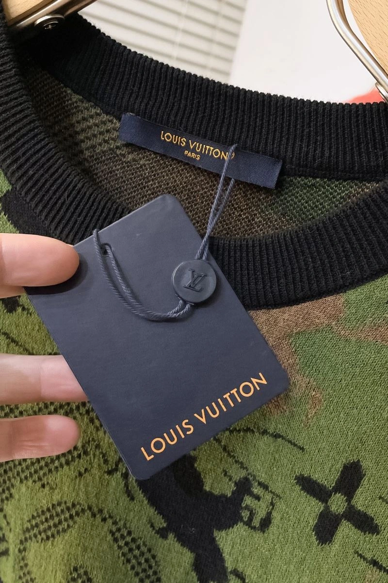 OdorResistant Louis Vuitton Sweaters 138935