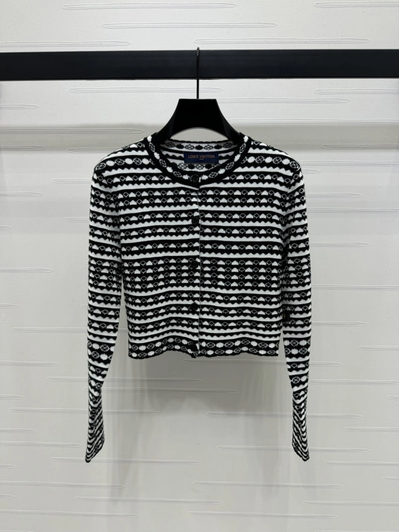 Neat Louis Vuitton Sweaters 131661