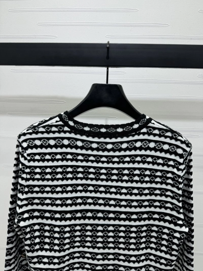 Neat Louis Vuitton Sweaters 131661