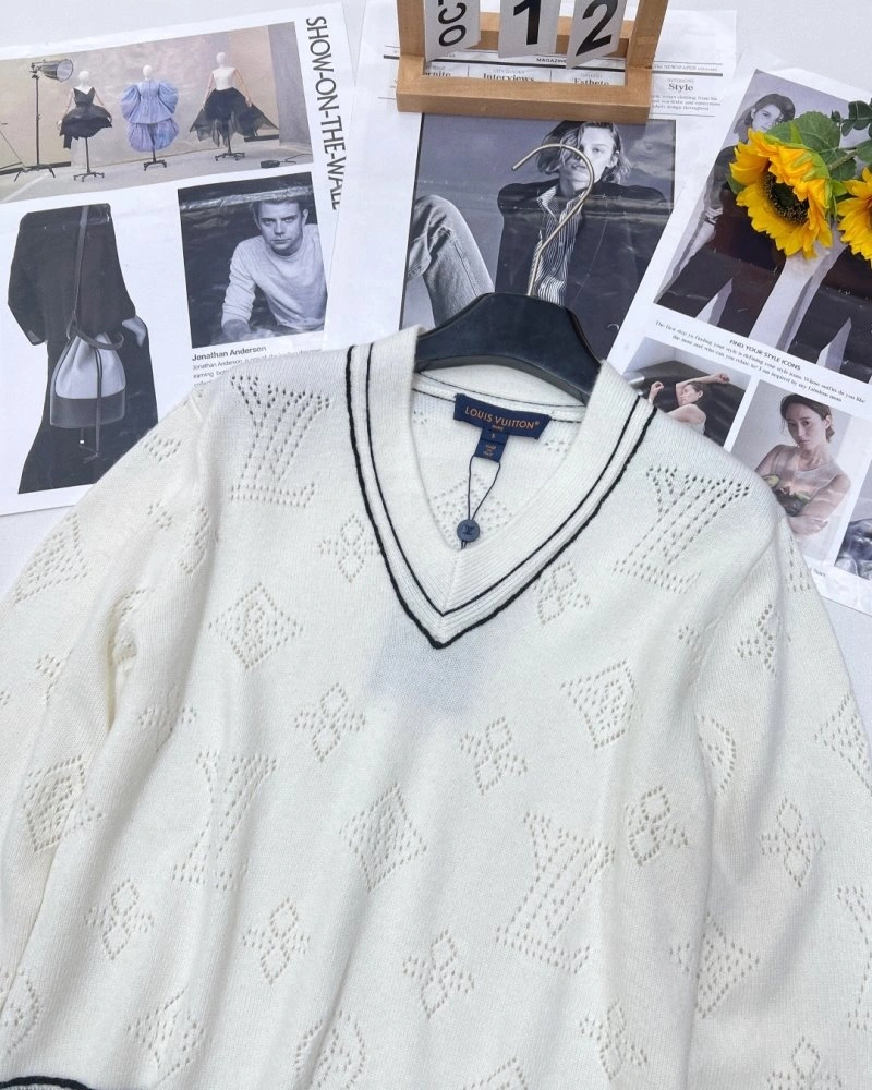 Effortless Louis Vuitton Sweaters 130601