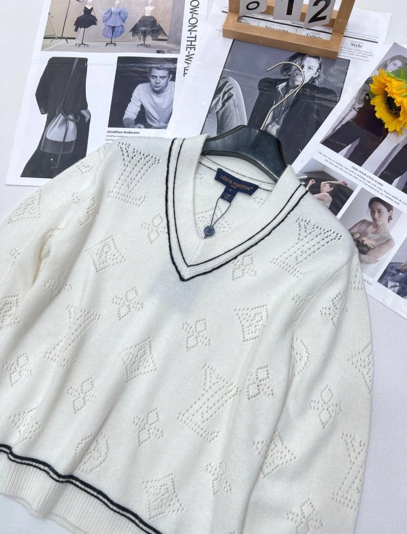Effortless Louis Vuitton Sweaters 130601