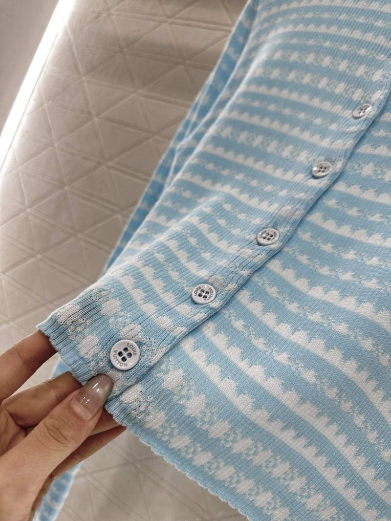 OdorResistant Louis Vuitton Sweaters 131353