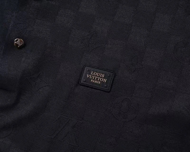 Minimalist Louis Vuitton T-Shirts 139237