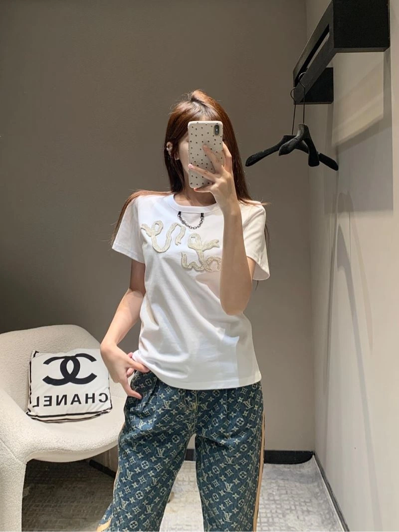 Lightweight Louis Vuitton T-Shirts 138796