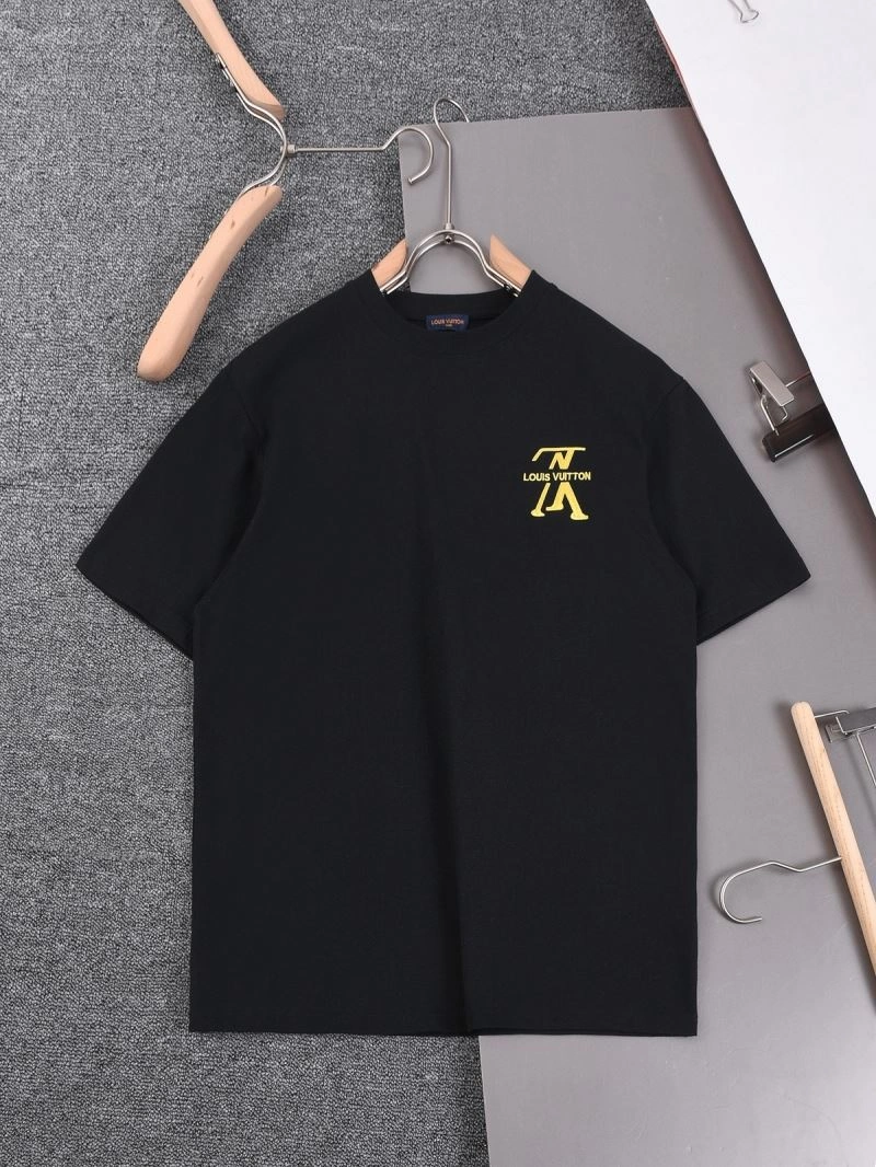 Sporty Louis Vuitton T-Shirts 138795