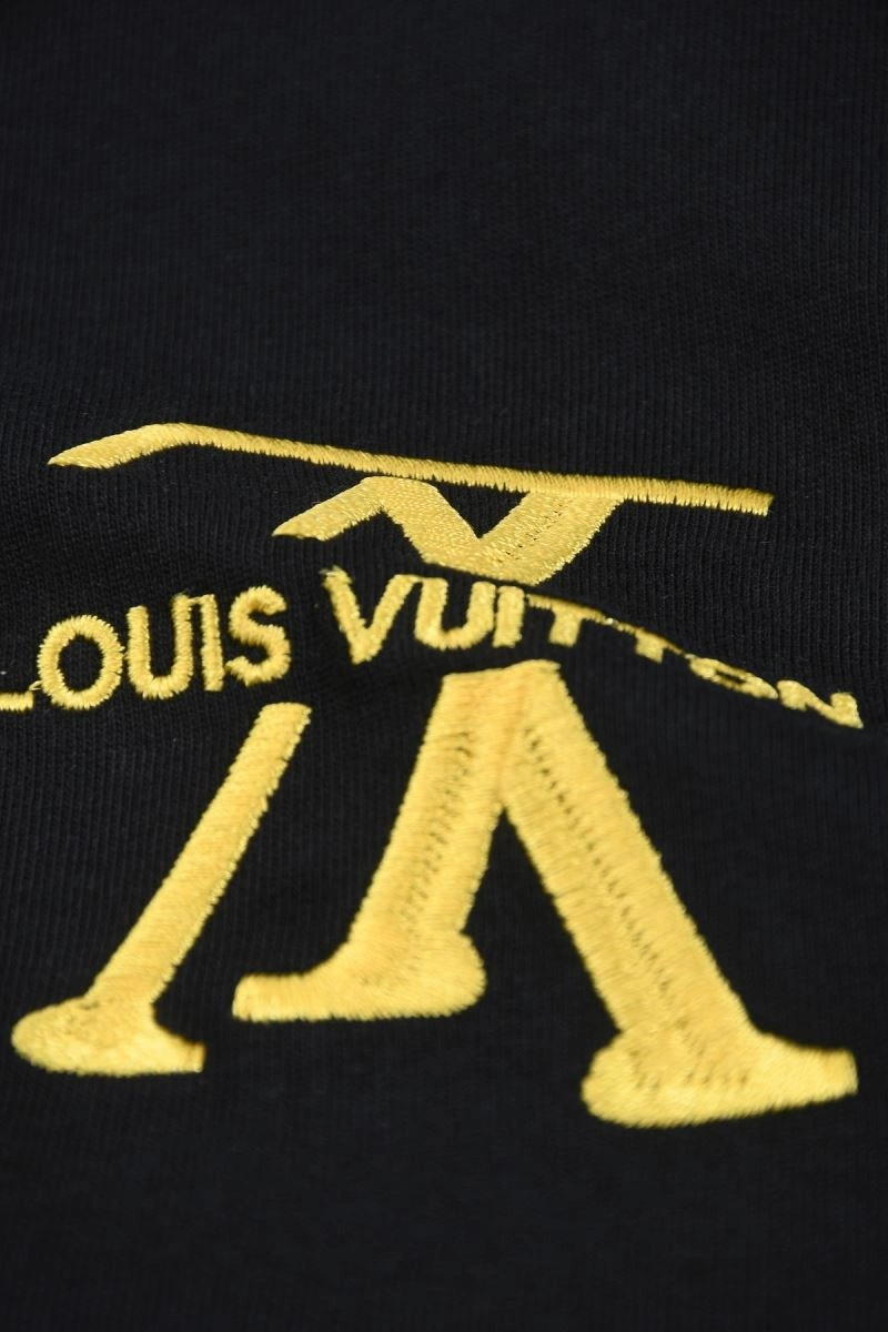 Sporty Louis Vuitton T-Shirts 138795