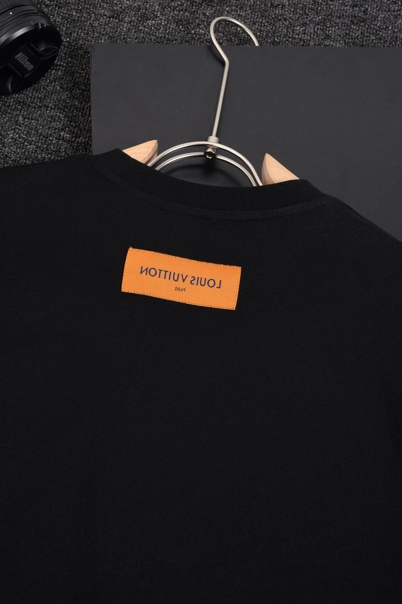 SmoothTexture Louis Vuitton T-Shirts 138790