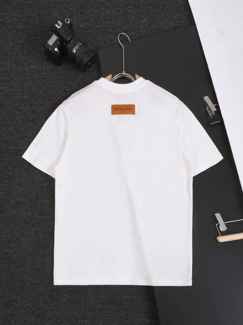 Louis Vuitton T-Shirts Casual 138783
