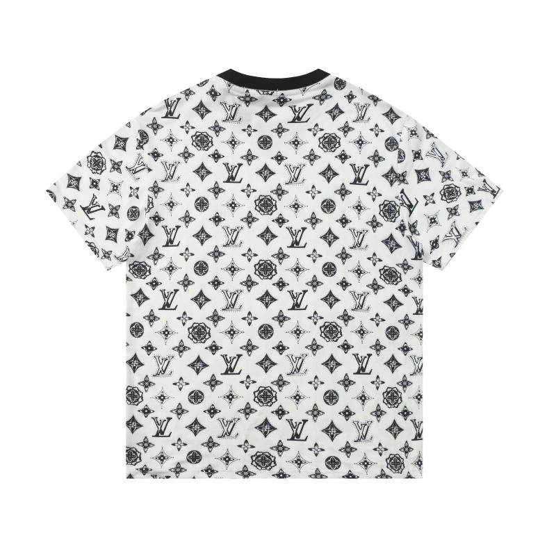 Louis Vuitton T-Shirts Versatile 132173