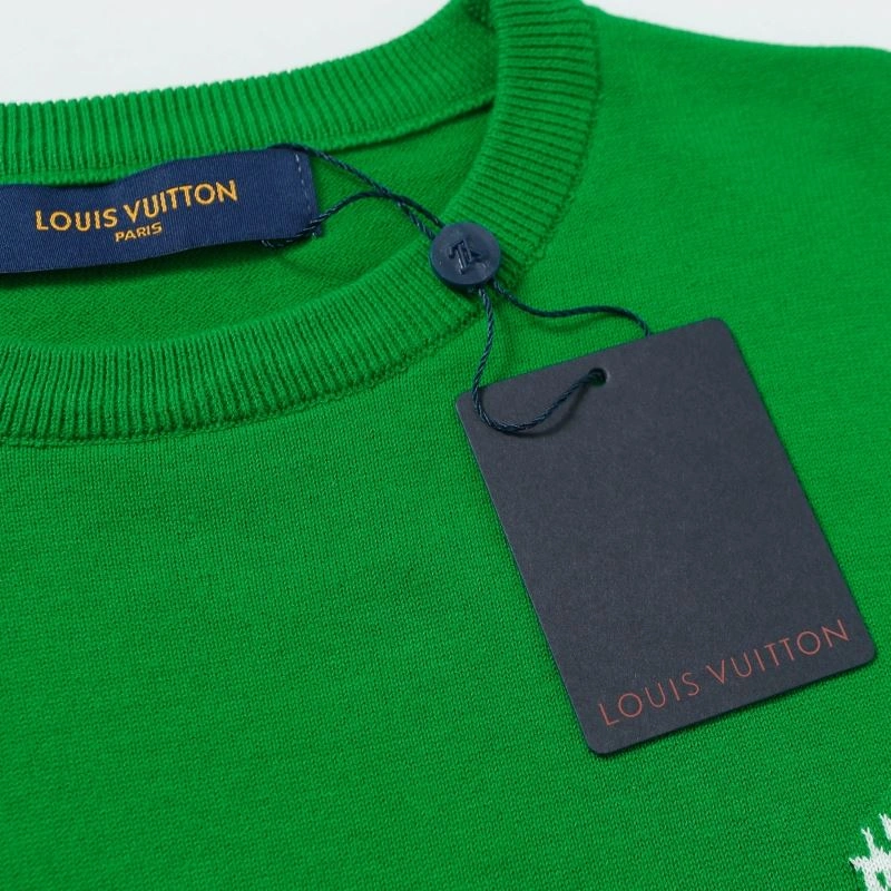 Functional Louis Vuitton T-Shirts 139223
