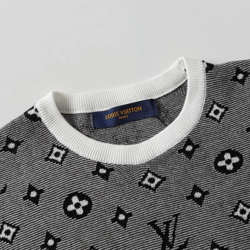 Breathable Louis Vuitton T-Shirts 139224