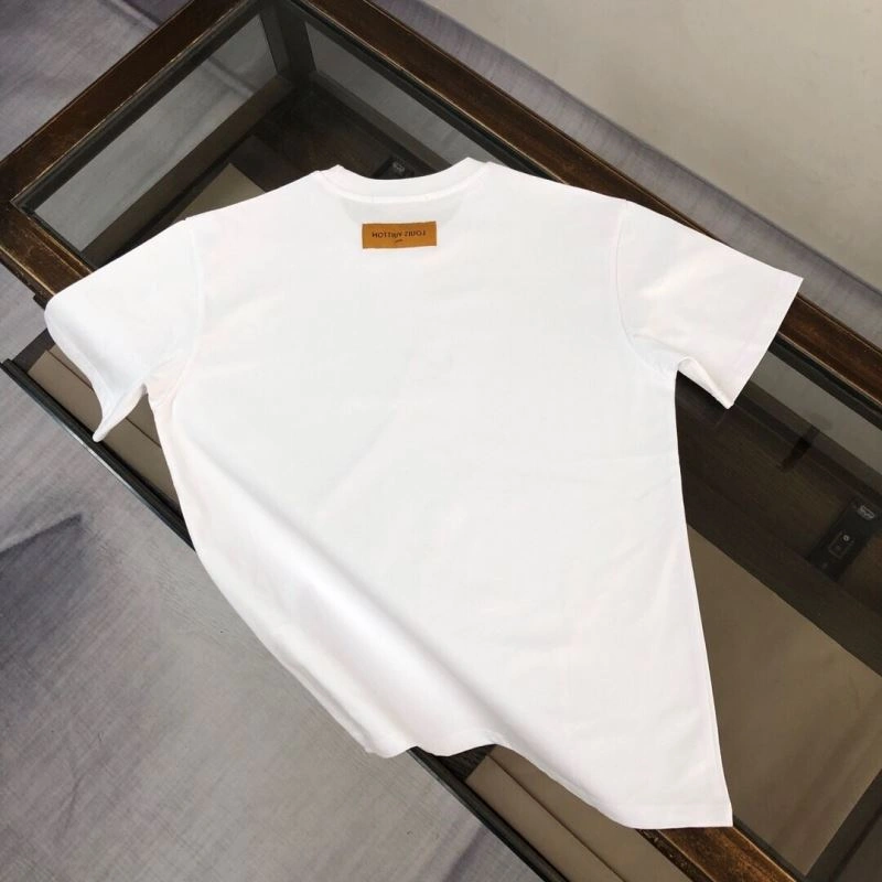 Sustainable Louis Vuitton T-Shirts 139208