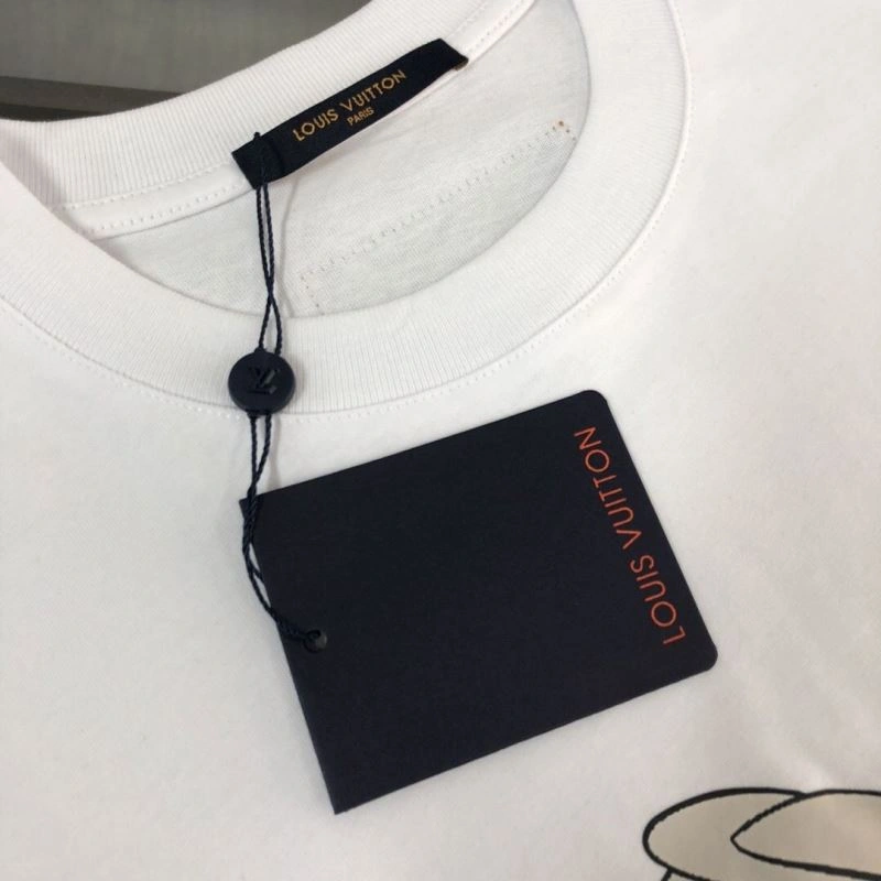 Sustainable Louis Vuitton T-Shirts 139208