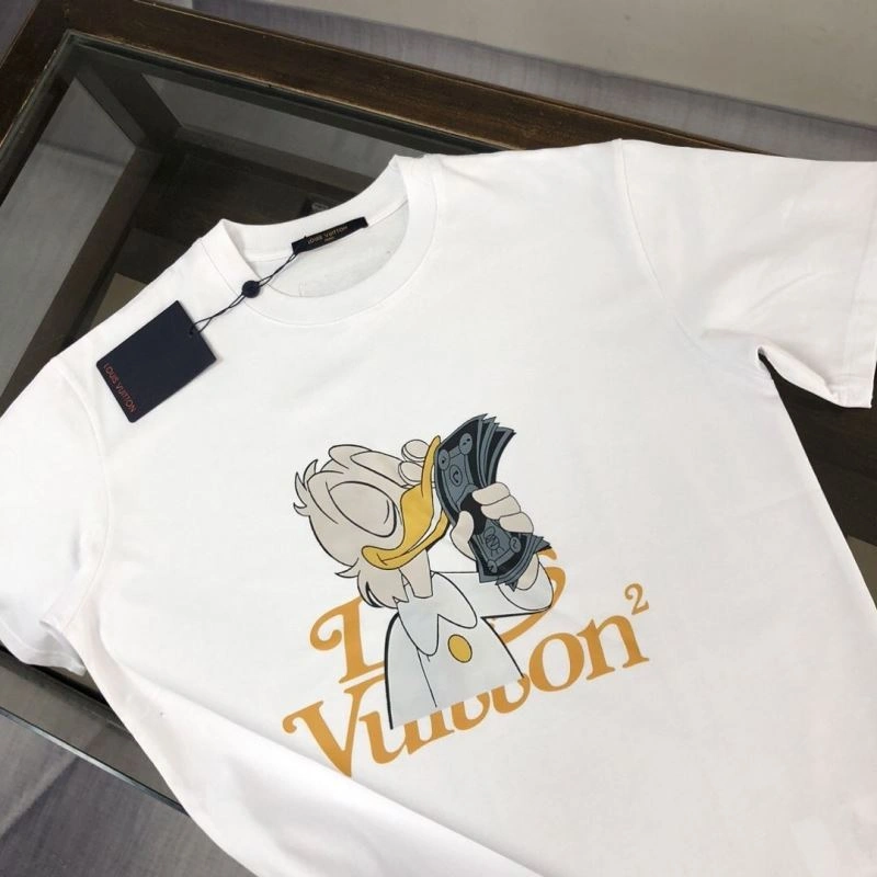 Sustainable Louis Vuitton T-Shirts 139208