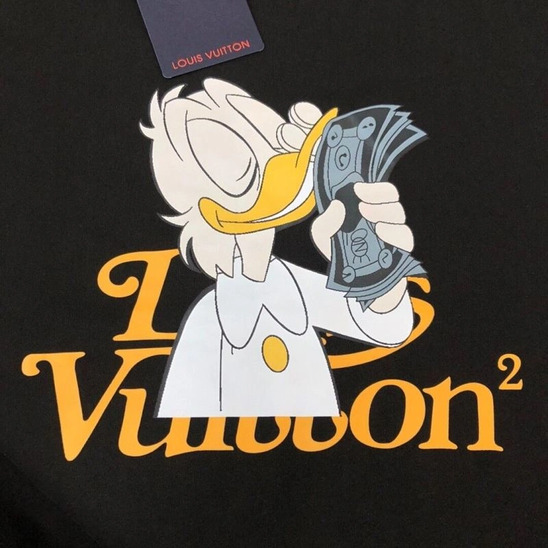 Sustainable Louis Vuitton T-Shirts 139208