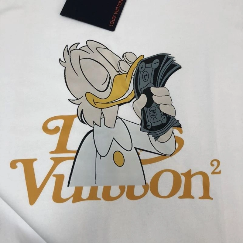 Sustainable Louis Vuitton T-Shirts 139208