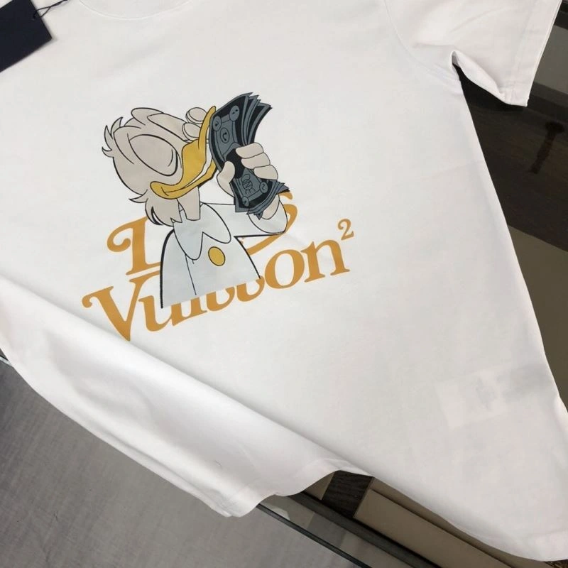 Sustainable Louis Vuitton T-Shirts 139208