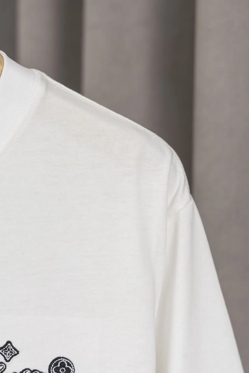 HighQuality Louis Vuitton T-Shirts 139217