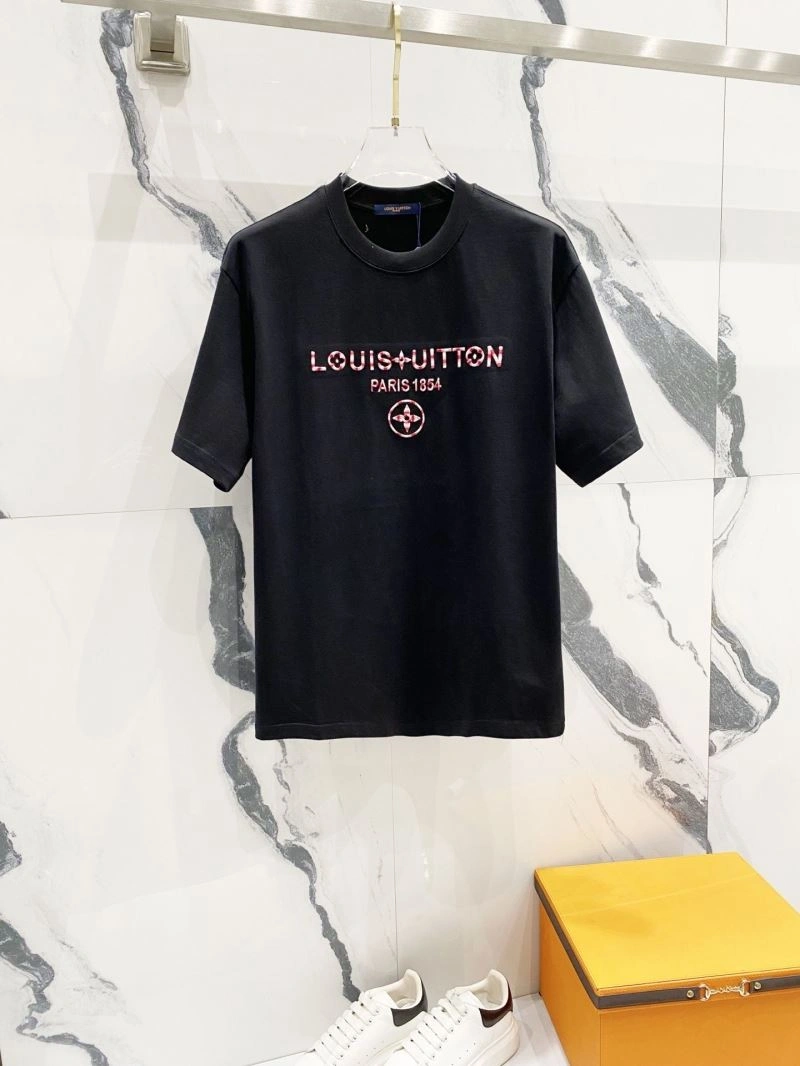Louis Vuitton T-Shirts Trendsetting 132169