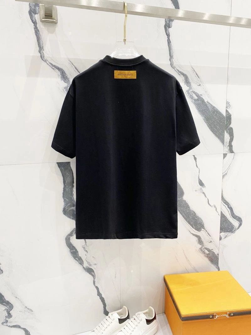 Louis Vuitton T-Shirts Trendsetting 132169