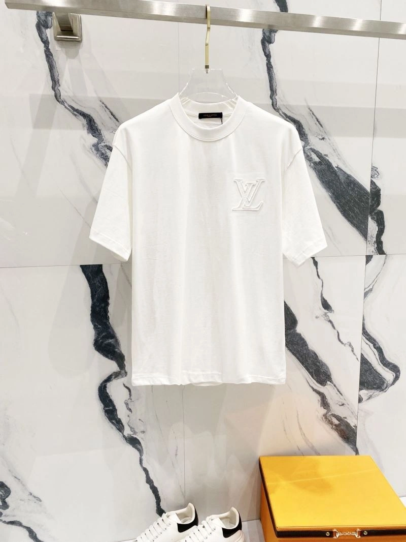 Neat Louis Vuitton T-Shirts 132177
