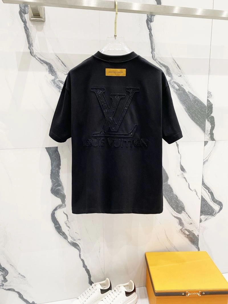 Neat Louis Vuitton T-Shirts 132177