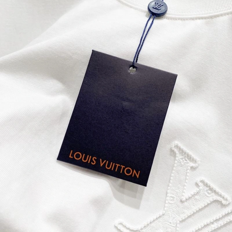 Neat Louis Vuitton T-Shirts 132177