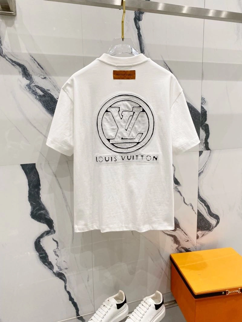 Louis Vuitton T-Shirts ComfortFit 132155