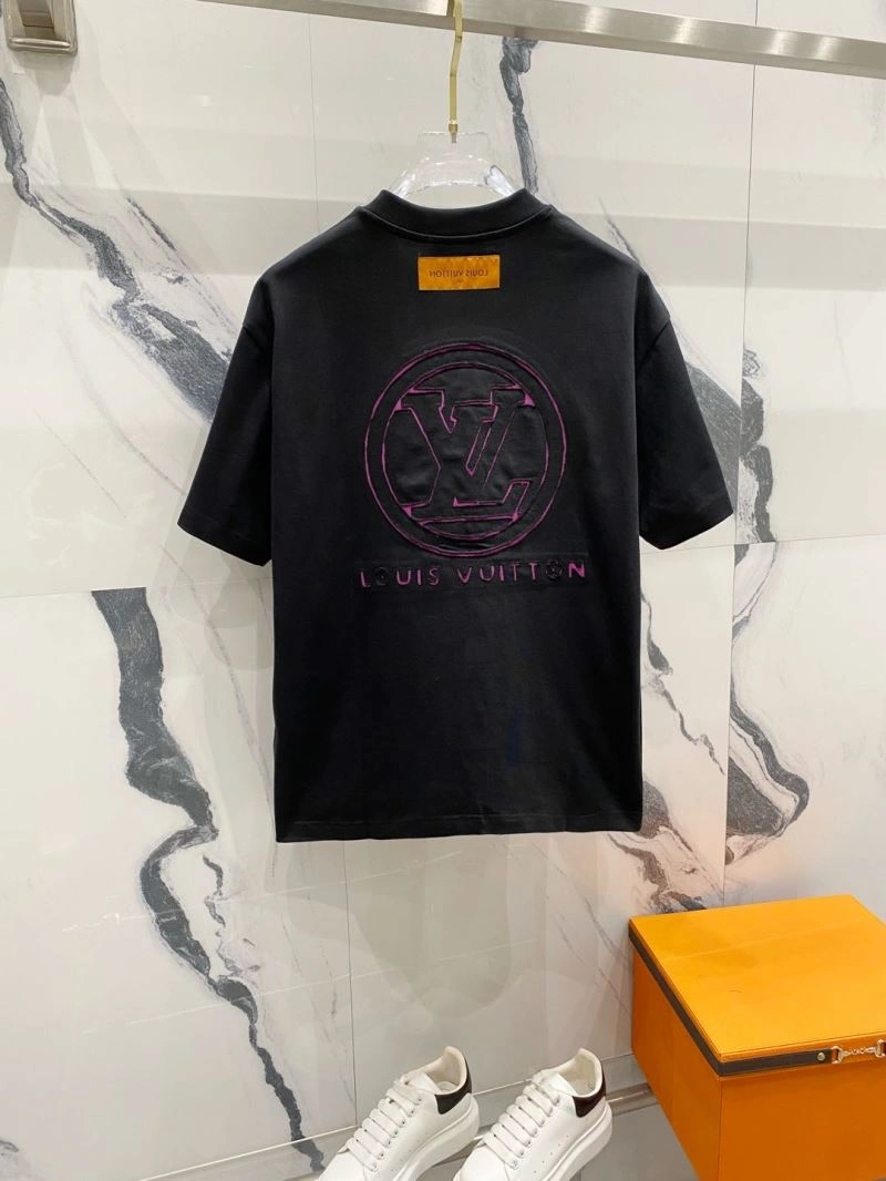 Louis Vuitton T-Shirts ComfortFit 132155