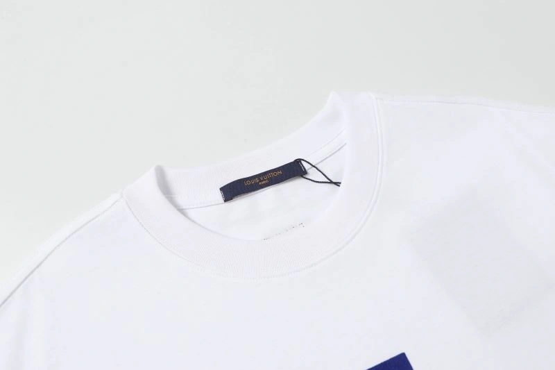 Lightweight Louis Vuitton T-Shirts 132183
